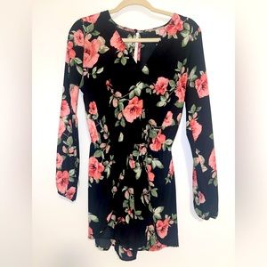 Floral long sleeve romper (Size Medium)
